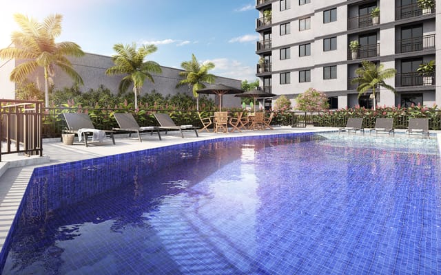 Residents’ swimming pool at Saudosa Praça XI, Centro