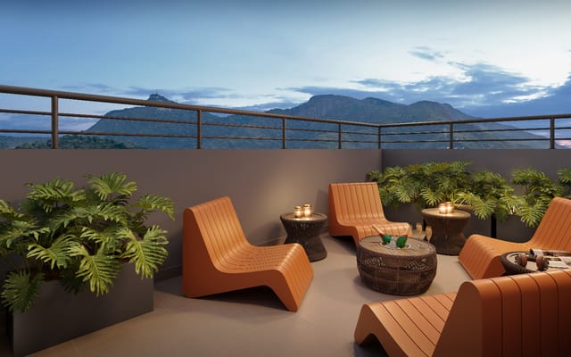 Lounge overlooking the bay at Saudosa Praça XI, Centro